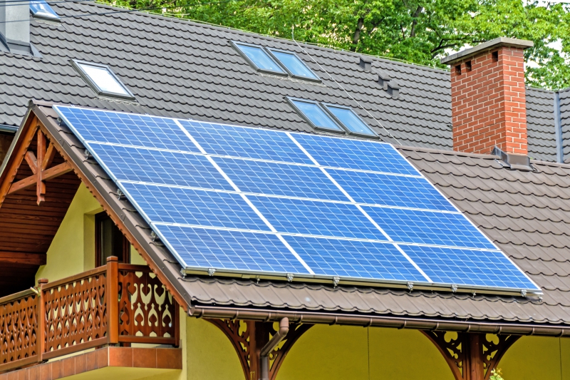 chauffagiste-CABRIS-min_solar-panels-1477987